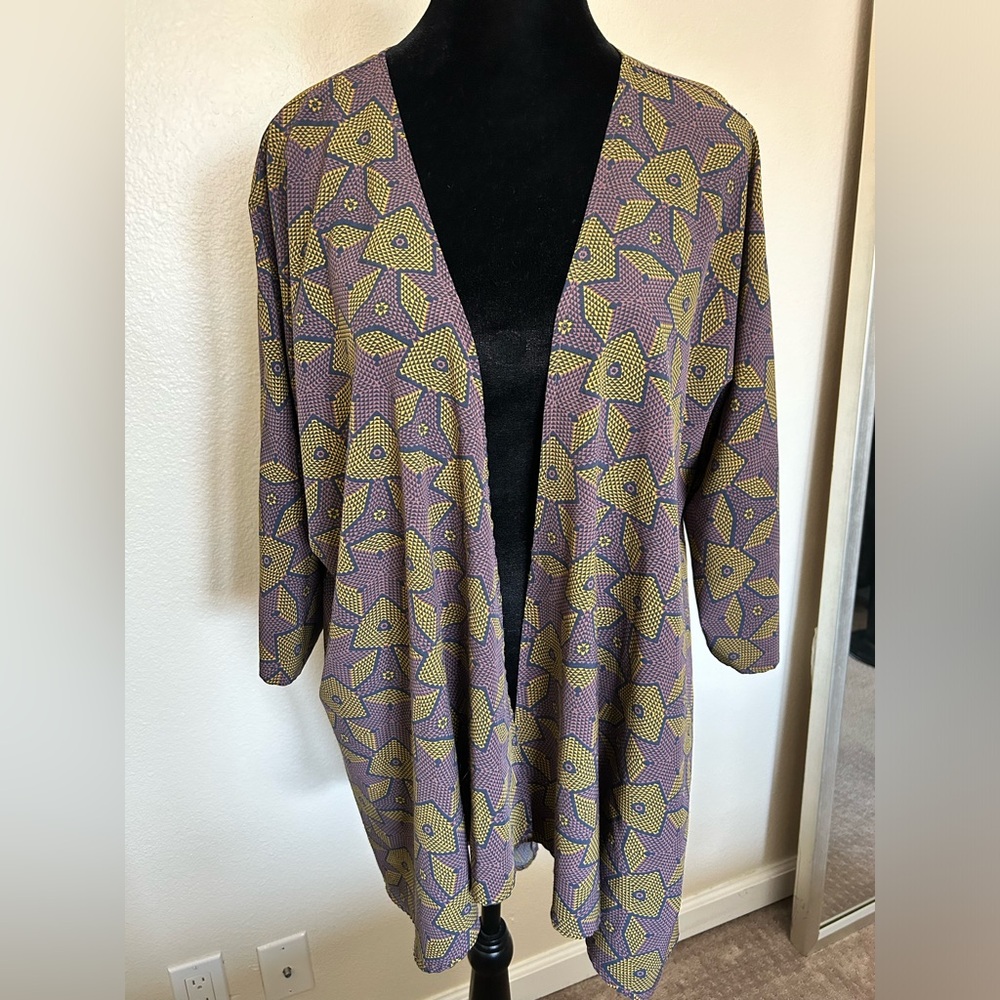 LuLaRoe Kimono Geo Print Duster.